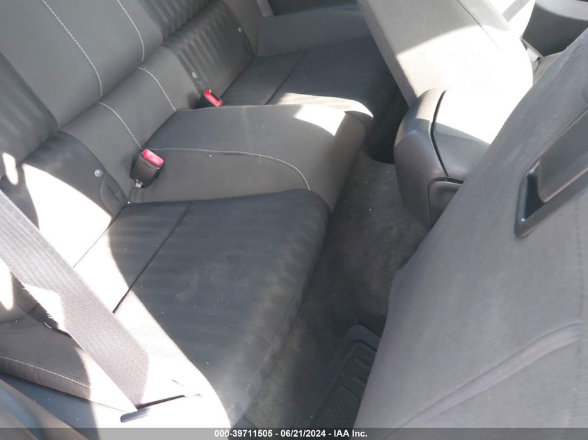 2015 Chevrolet Camaro Ls VIN: 2G1FB1E35F9157477 Lot: 39711505