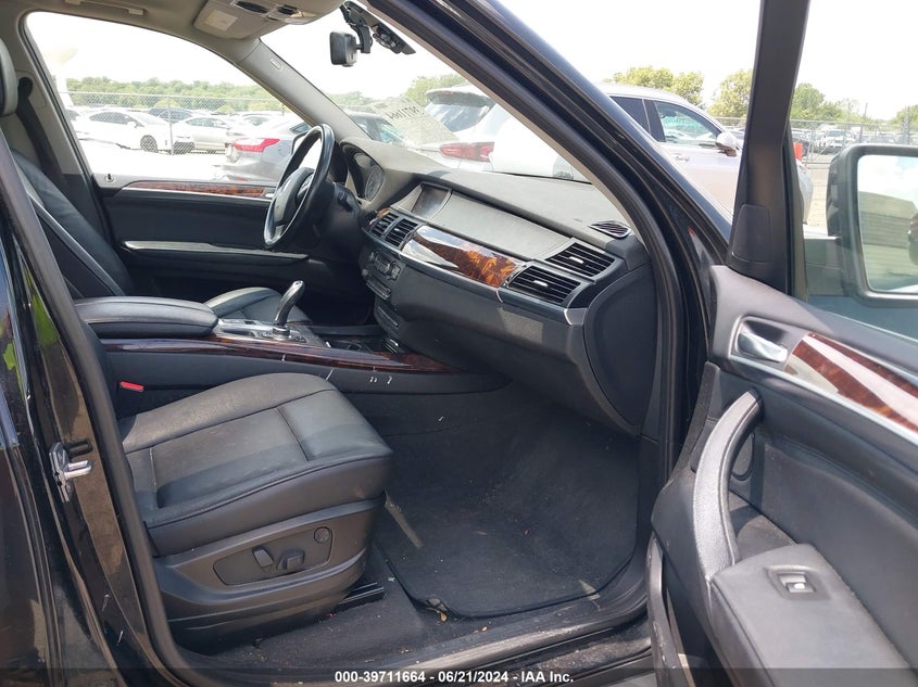 2011 BMW X5 xDrive50I VIN: 5UXZV8C57BL421714 Lot: 39711664