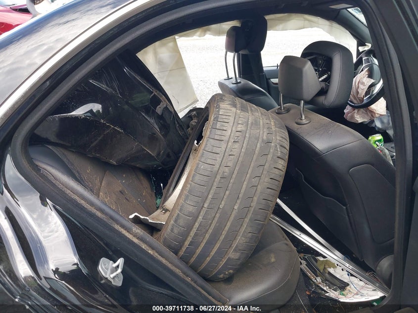 2014 MERCEDES-BENZ C 250 LUXURY/SPORT - WDDGF4HB0EG242138