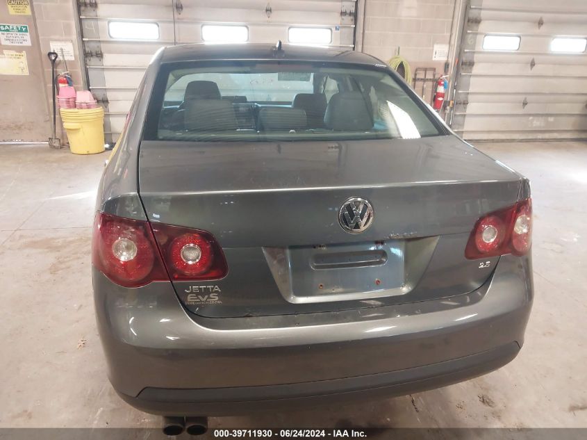 2008 Volkswagen Jetta Se/Sel VIN: 3VWRM71K28M005744 Lot: 39711930
