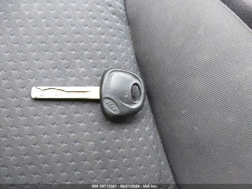 2011 Kia Sorento Lx VIN: 5XYKT4A16BG004940 Lot: 39712061