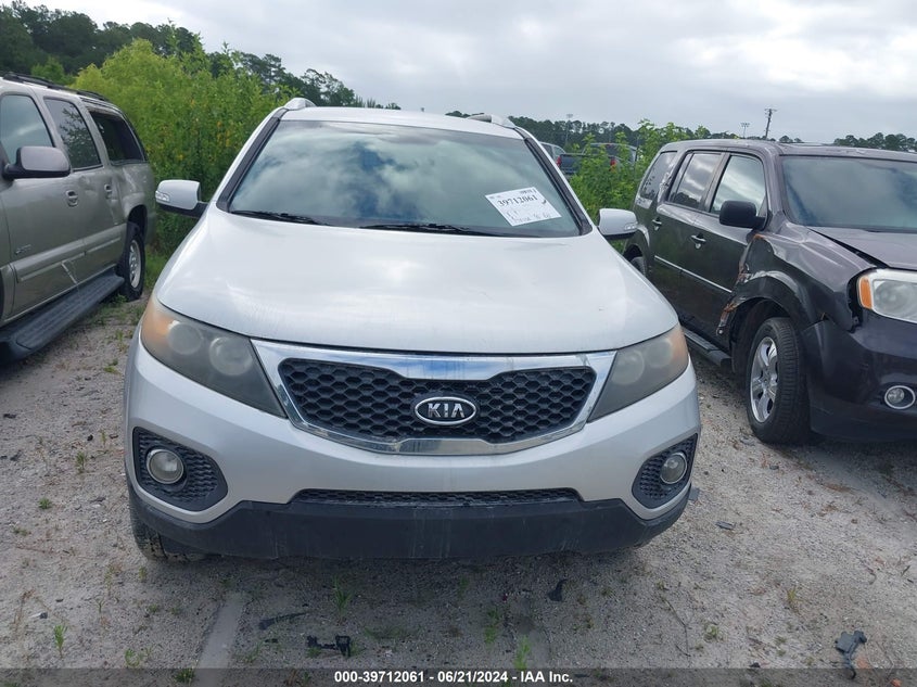2011 Kia Sorento Lx VIN: 5XYKT4A16BG004940 Lot: 39712061