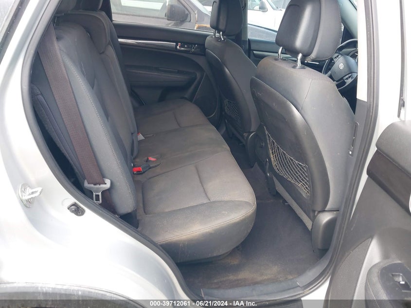 2011 Kia Sorento Lx VIN: 5XYKT4A16BG004940 Lot: 39712061