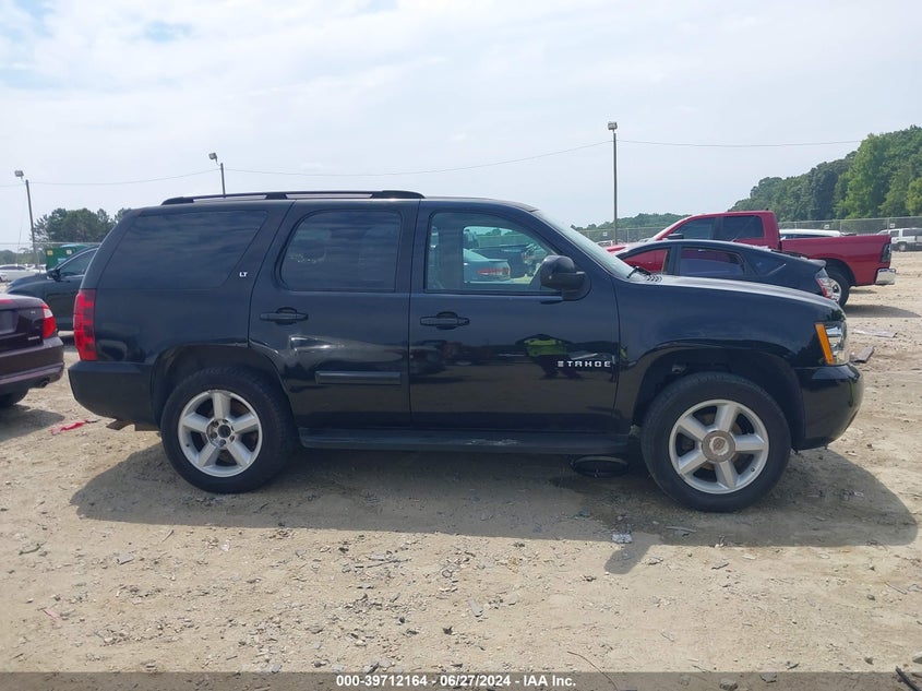 2007 Chevrolet Tahoe Lt VIN: 1GNFC130X7R288030 Lot: 39712164