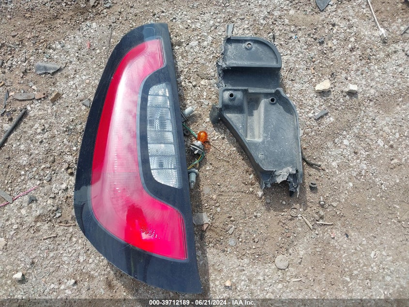 2019 Kia Soul + VIN: KNDJP3A50K7694498 Lot: 39712189