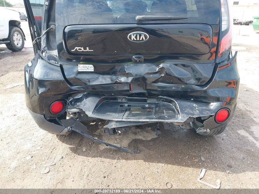 2019 Kia Soul + VIN: KNDJP3A50K7694498 Lot: 39712189