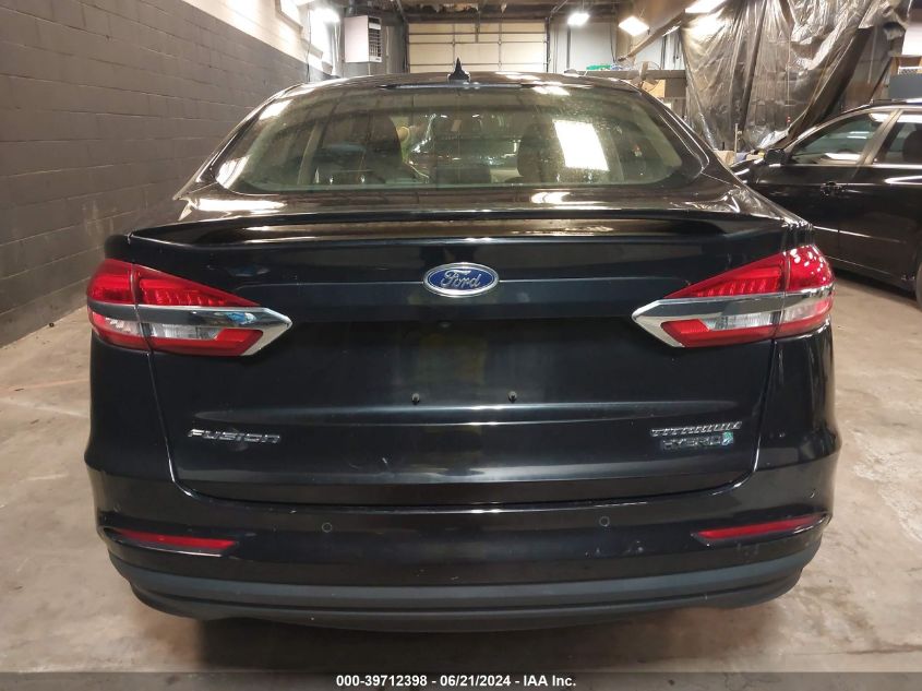 2019 Ford Fusion Hybrid Titanium VIN: 3FA6P0RU1KR157606 Lot: 39712398