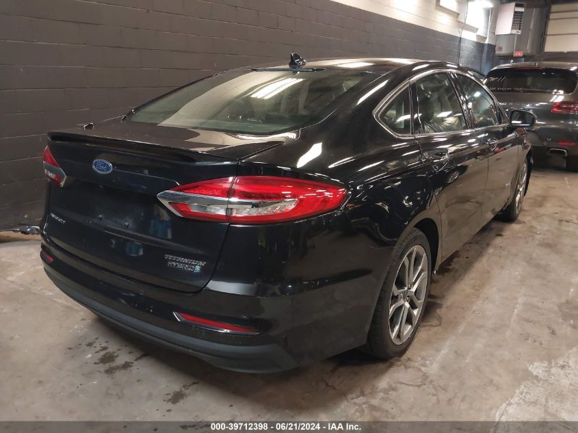 2019 Ford Fusion Hybrid Titanium VIN: 3FA6P0RU1KR157606 Lot: 39712398