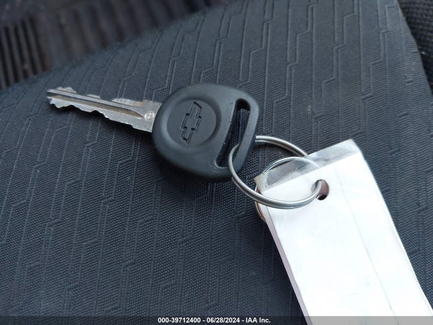 2011 Chevrolet Silverado 1500 Work Truck VIN: 1GCNKPEAXBZ313503 Lot: 39712400