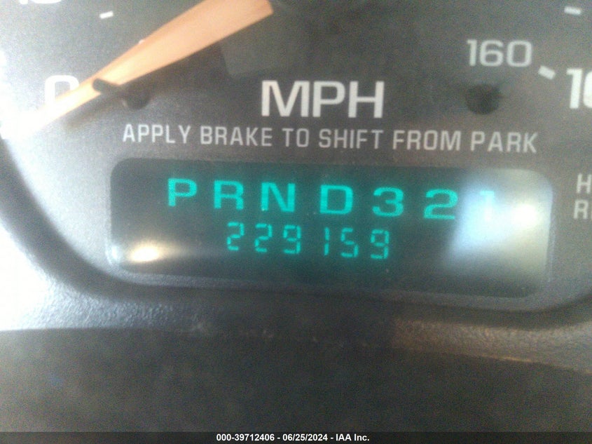 2002 Chevrolet Silverado C1500 VIN: 1GCEC14T42Z322601 Lot: 39712406