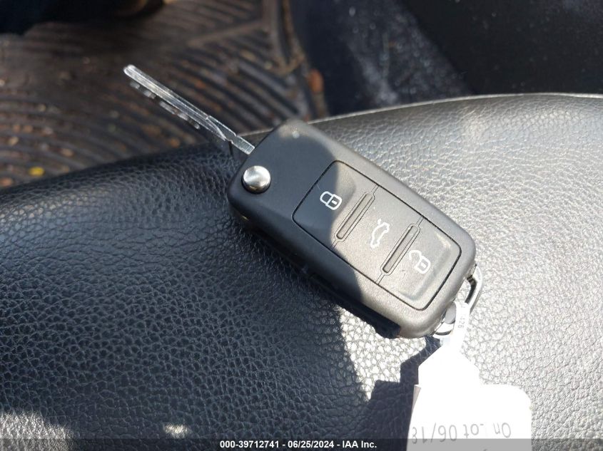 2013 Volkswagen Passat 3.6L V6 Se VIN: 1VWBM7A38DC007021 Lot: 39712741