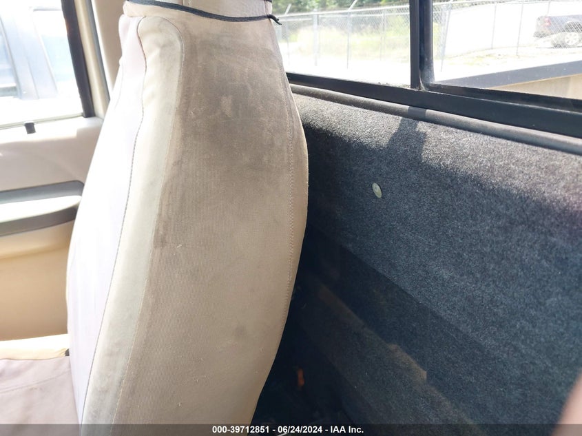 2001 Ford F-250 Xl/Xlt VIN: 1FTNF20F01EB89824 Lot: 39712851