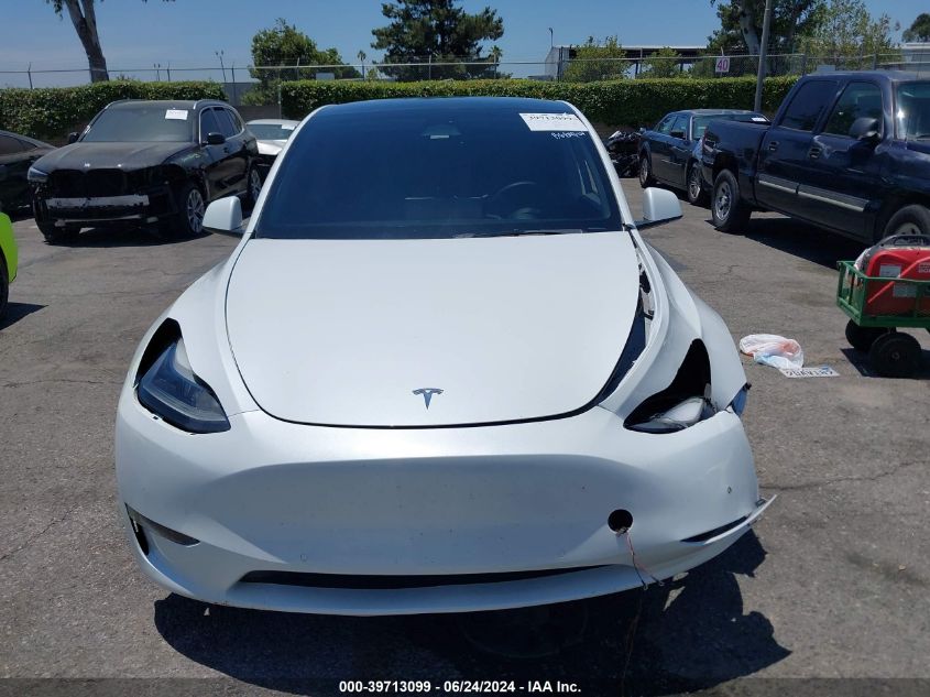 2022 Tesla Model Y Performance Dual Motor All-Wheel Drive VIN: 7SAYGDEFXNF550983 Lot: 39713099