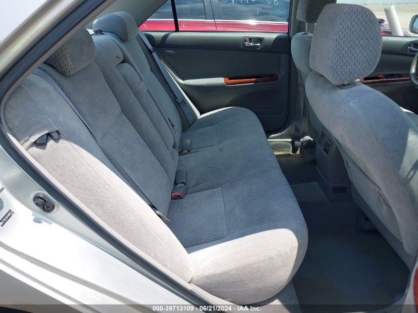 2004 Toyota Camry Xle VIN: 4T1BE32K44U807173 Lot: 39713109