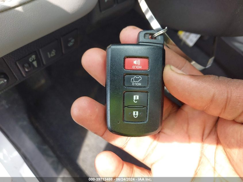 2017 Toyota Rav4 Platinum VIN: 2T3DFREV7HW550294 Lot: 39713488