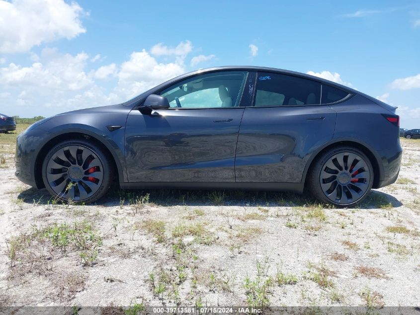 2024 Tesla Model Y Performance Dual Motor All-Wheel Drive VIN: 7SAYGDEF1RA266290 Lot: 39713581