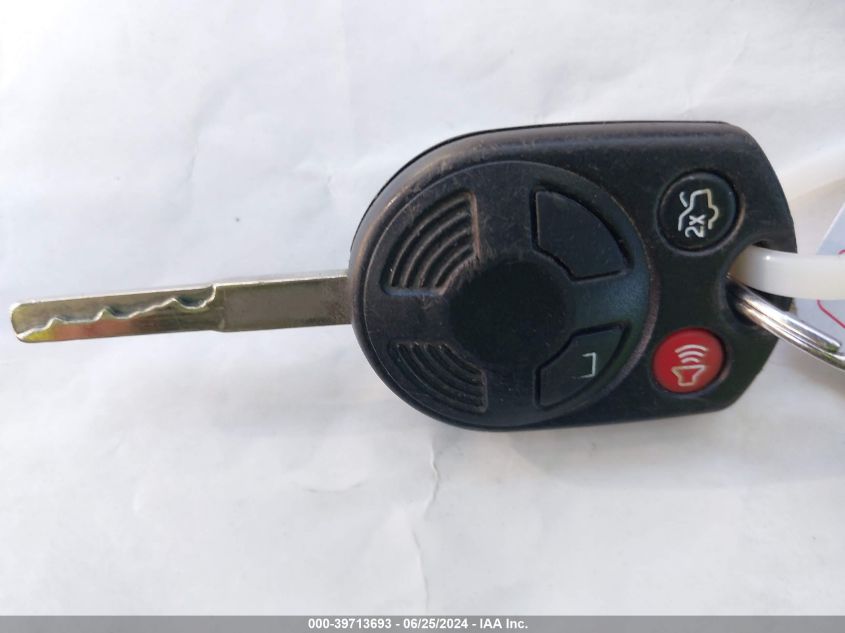 2018 Ford Focus S VIN: 1FADP3E29JL261206 Lot: 39713693