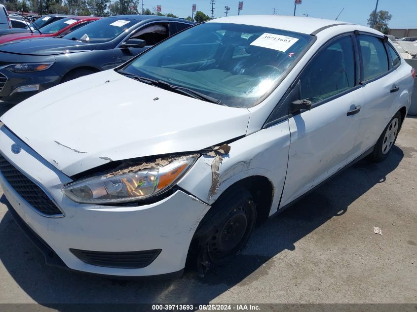 2018 Ford Focus S VIN: 1FADP3E29JL261206 Lot: 39713693