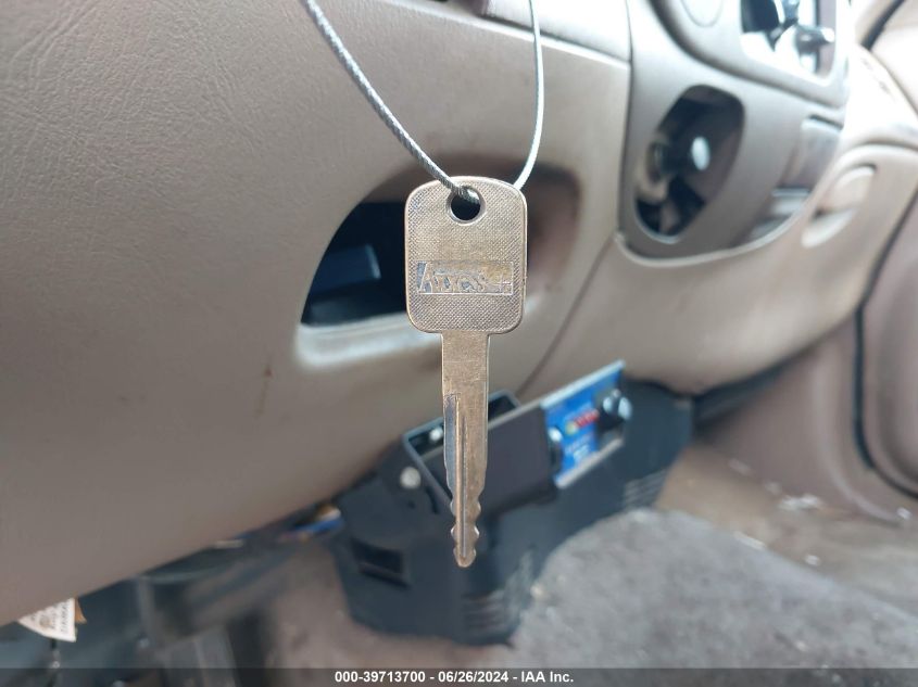 1998 Ford F-150 Lariat/Standard/Xl/Xlt VIN: 1FTZX17W4WKC20015 Lot: 39713700