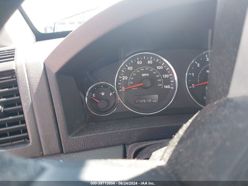 2010 Jeep Grand Cherokee Laredo VIN: 1J4PR4GK8AC104877 Lot: 39713804