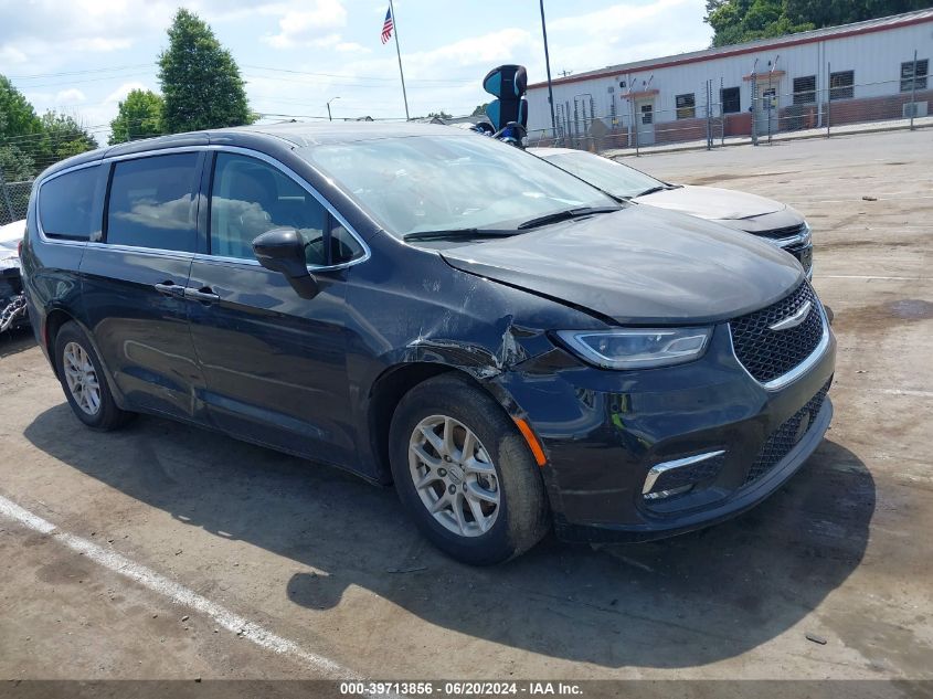 2023 Chrysler Pacifica Touring L VIN: 2C4RC1BG4PR573904 Lot: 39713856