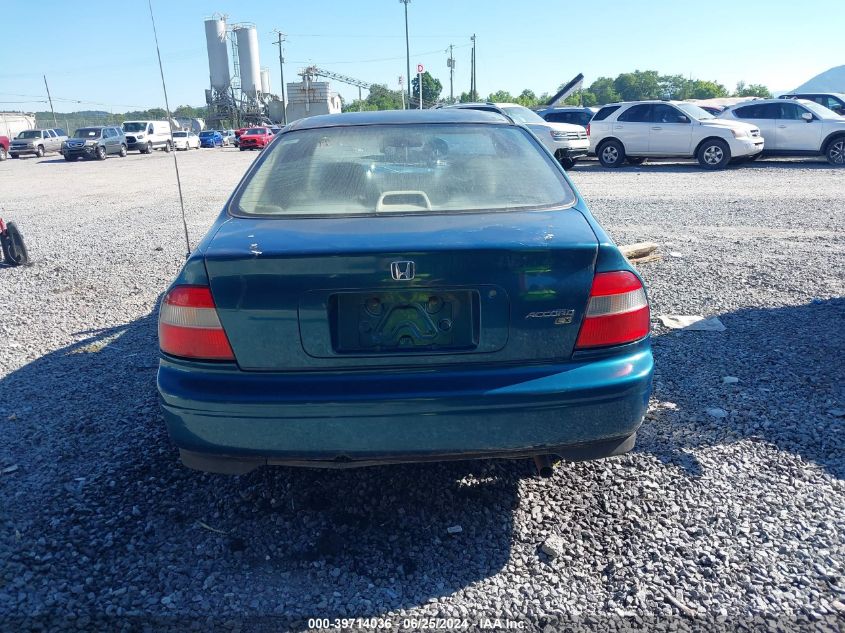 1995 Honda Accord Lx VIN: 1HGCD5548SA035782 Lot: 39714036