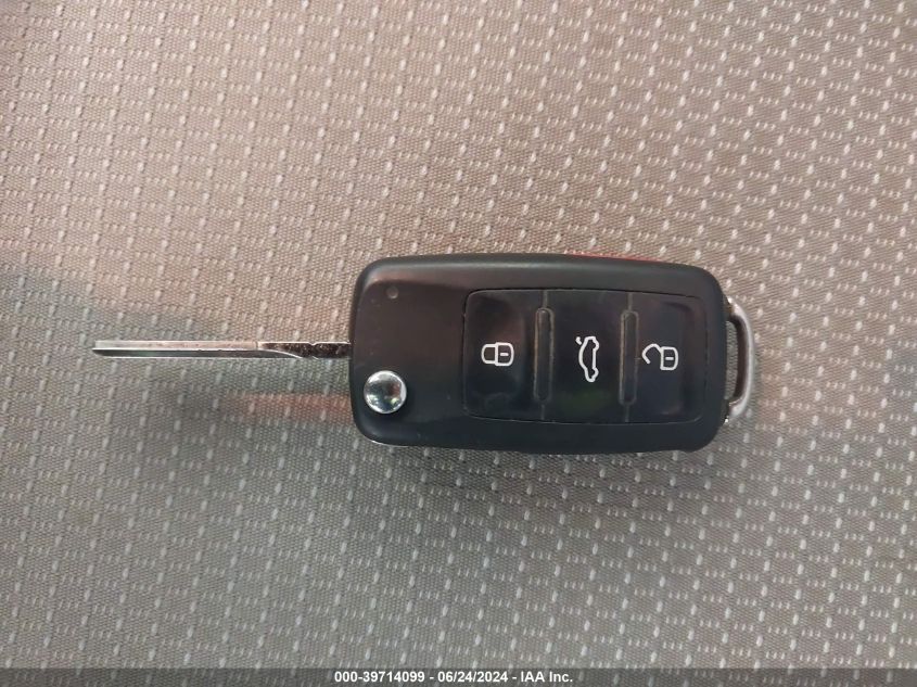 2016 Volkswagen Passat 1.8T S VIN: 1VWAT7A30GC003709 Lot: 39714099