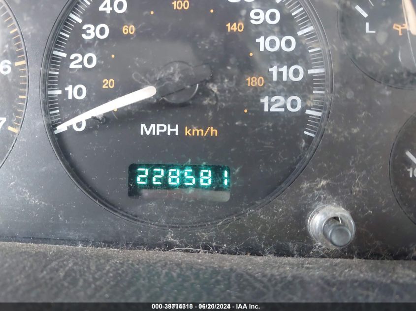 2003 Jeep Grand Cherokee Laredo VIN: 1J4GW48S23C586174 Lot: 39714318