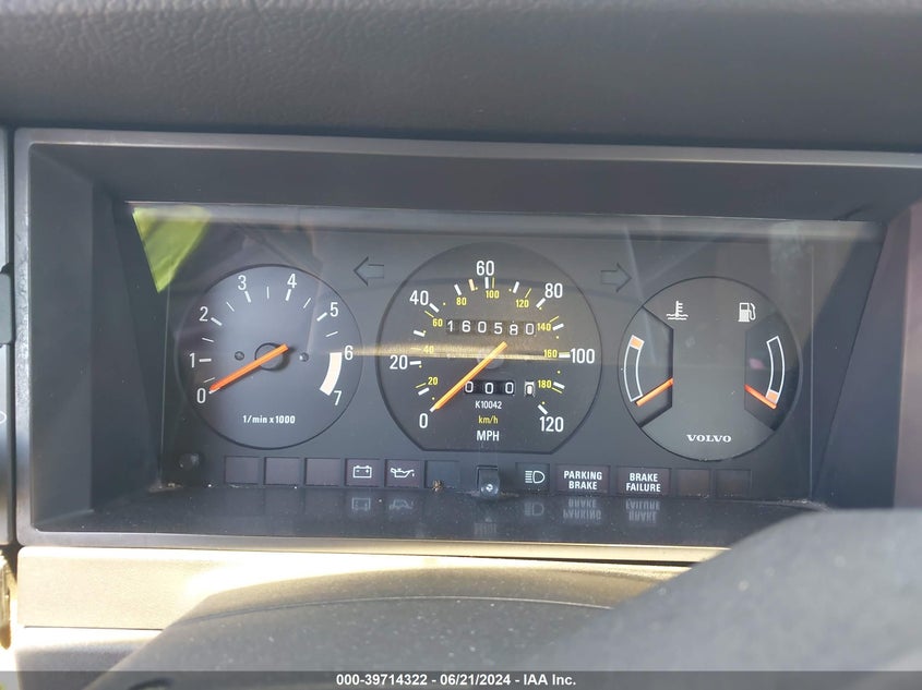 1988 Volvo 240 VIN: YV1AK8840J1301850 Lot: 39714322