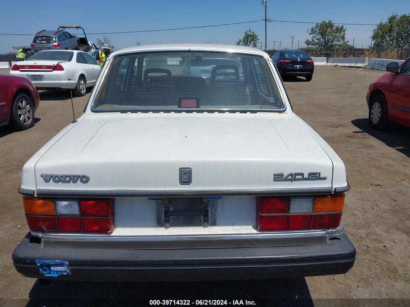 1988 Volvo 240 VIN: YV1AK8840J1301850 Lot: 39714322