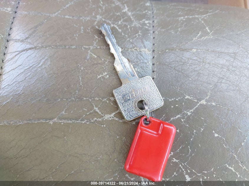 1988 Volvo 240 VIN: YV1AK8840J1301850 Lot: 39714322