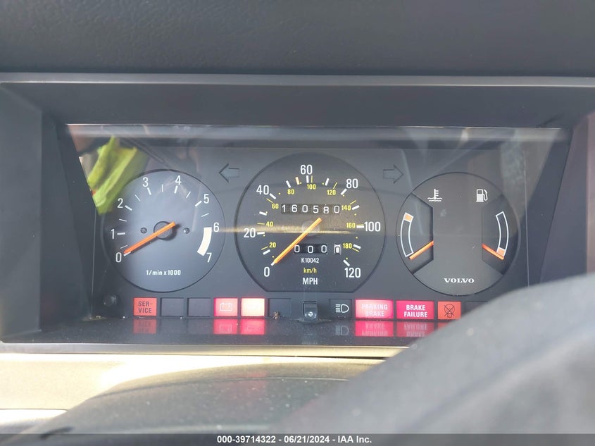 1988 Volvo 240 VIN: YV1AK8840J1301850 Lot: 39714322