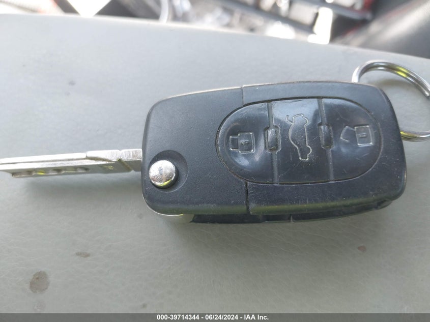 2004 Audi A4 1.8T VIN: WAULC68E94A022213 Lot: 39714344