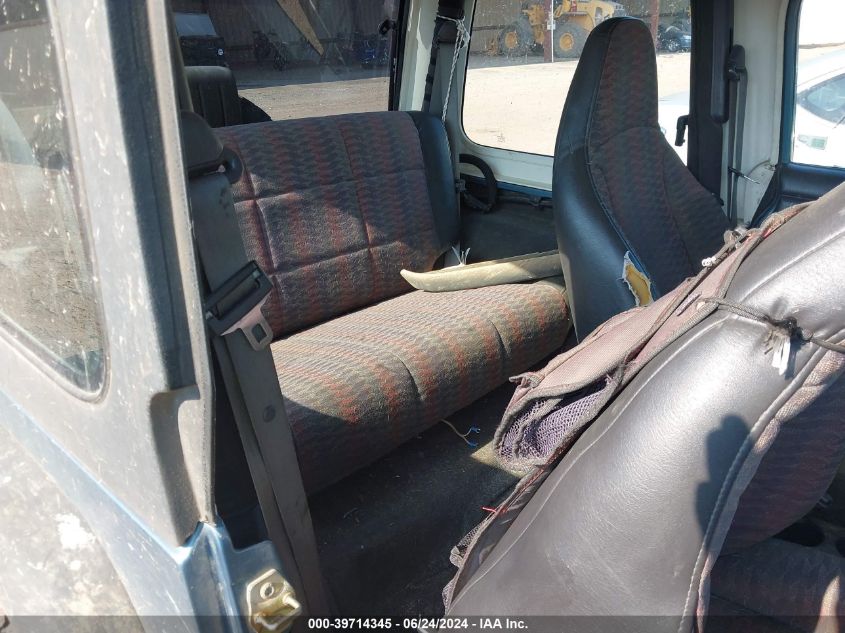 1999 Jeep Wrangler Sport VIN: 1J4FY19S9XP425726 Lot: 39714345