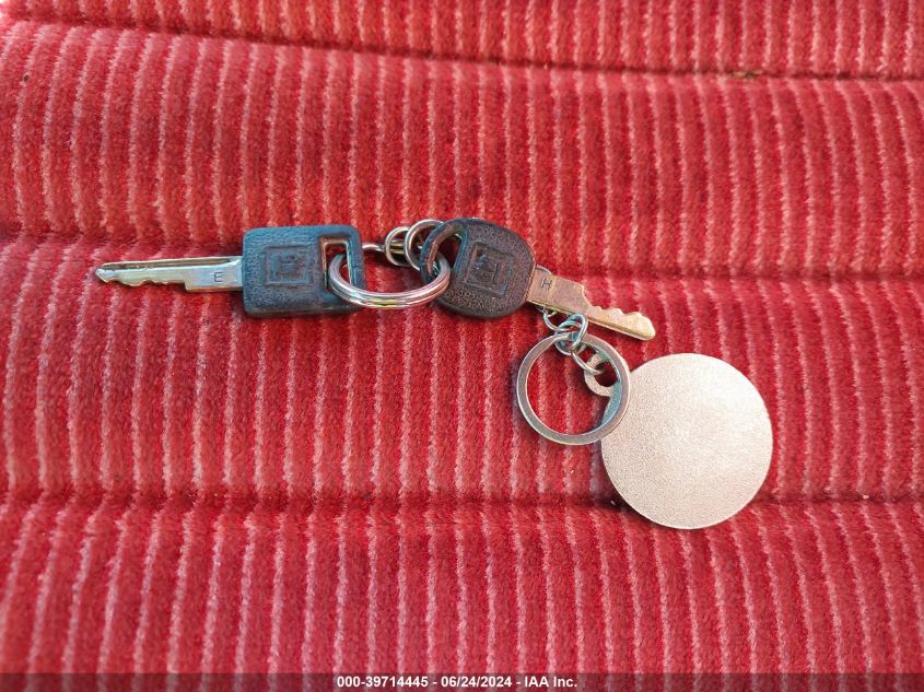 1994 Chevrolet Gmt-400 C1500 VIN: 2GCEC19K2R1141659 Lot: 39714445