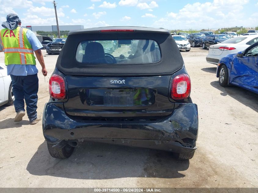 2017 Smart Fortwo Electric Drive Passion/Prime VIN: WMEFK9BA4HK227157 Lot: 39714500