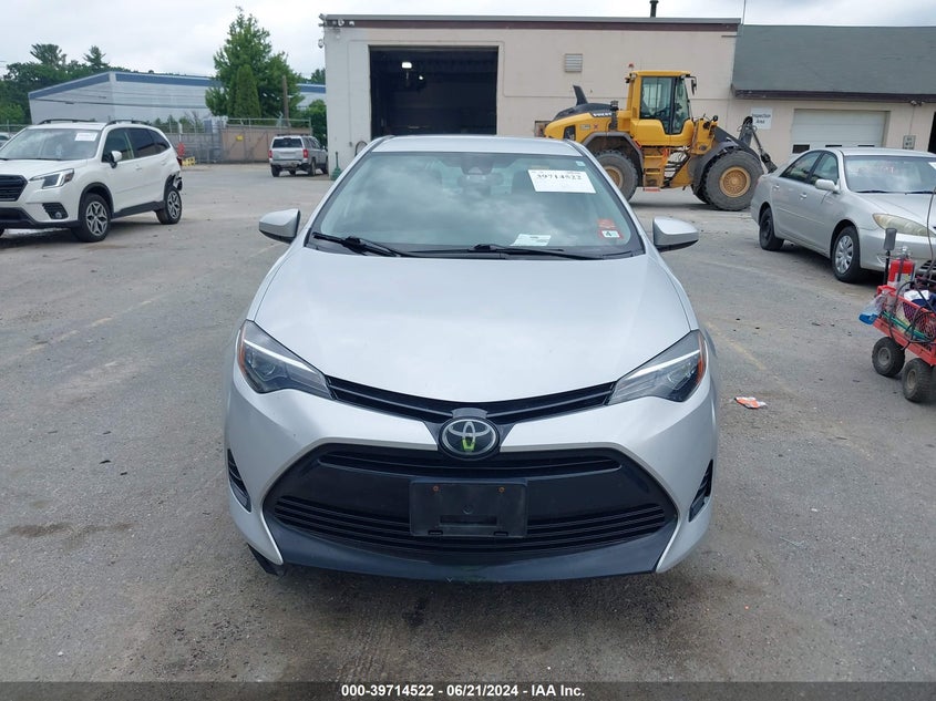 VIN 2T1BURHE5JC085118 2018 TOYOTA COROLLA LE