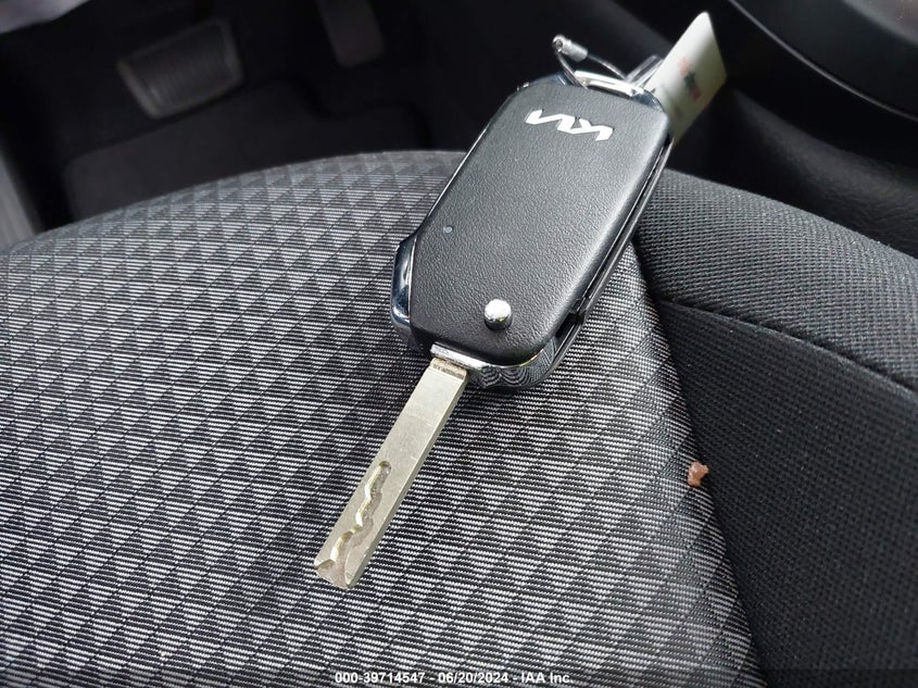 2024 Kia Soul Lx VIN: KNDJ23AU2R7911131 Lot: 39714547