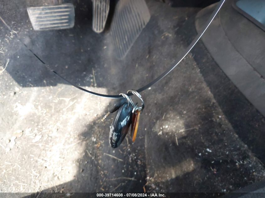 2004 Chevrolet Blazer Ls VIN: 1GNCT18XX4K145141 Lot: 39714608