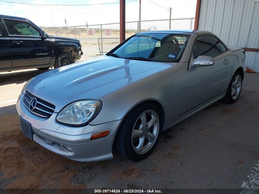 2003 Mercedes-Benz Slk 320 VIN: WDBKK65F03F284667 Lot: 39714624