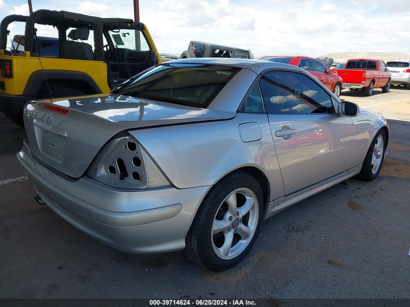 2003 Mercedes-Benz Slk 320 VIN: WDBKK65F03F284667 Lot: 39714624