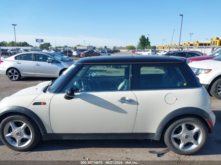 2005 Mini Cooper VIN: WMWRC33465TC58561 Lot: 39714670