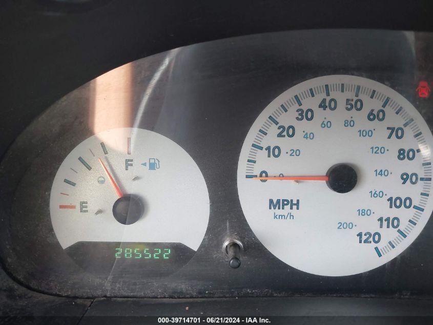 2005 Chrysler Town & Country VIN: 1C4GP45R15B111869 Lot: 39714701