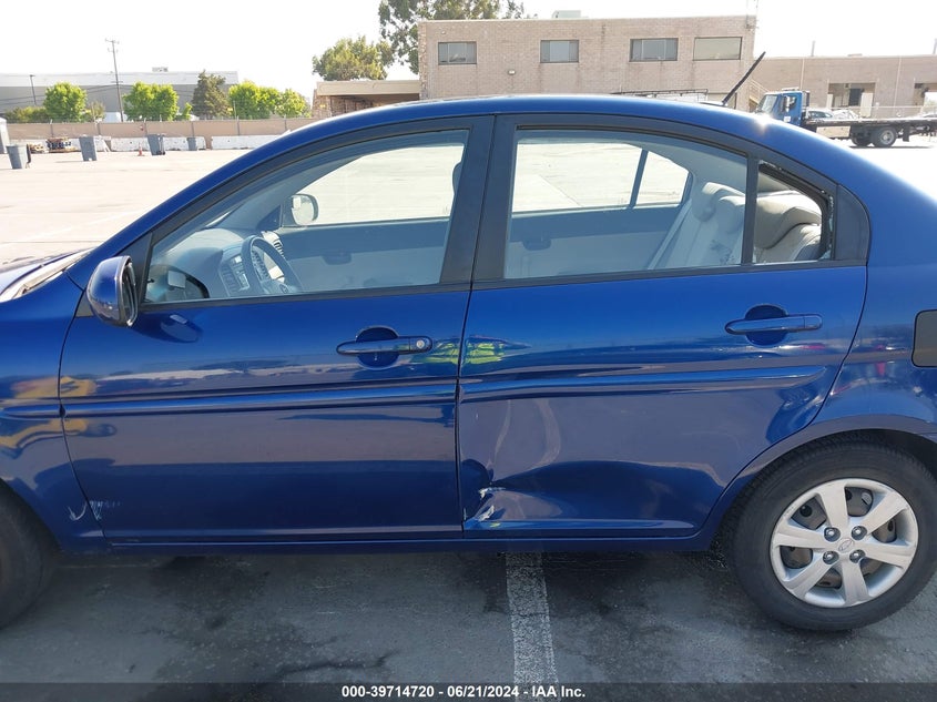 2010 Hyundai Accent Gls VIN: KMHCN4AC3AU453226 Lot: 39714720