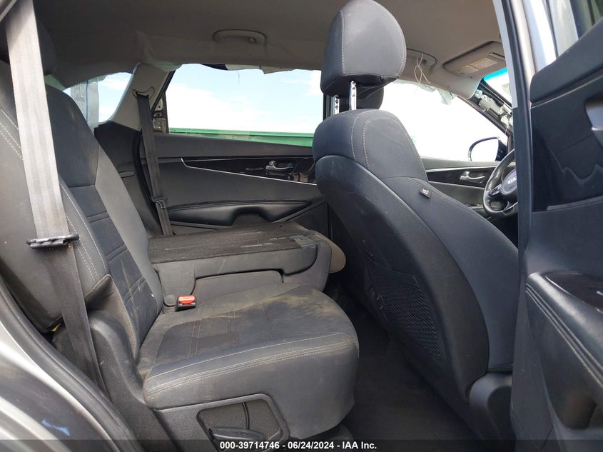 2018 Kia Sorento 2.4L L VIN: 5XYPG4A35JG344655 Lot: 39714746