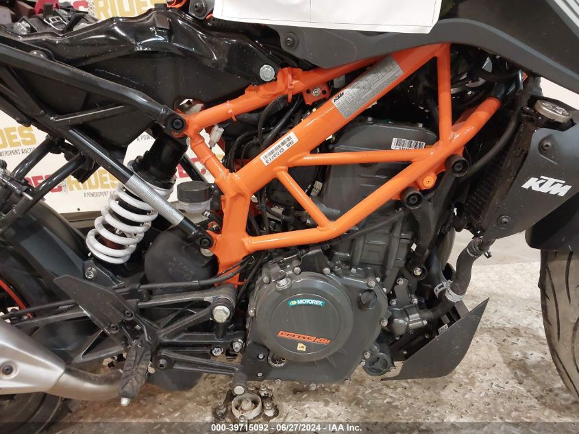 2023 Ktm 390 Duke VIN: MD2JPJ405PC234220 Lot: 39715092