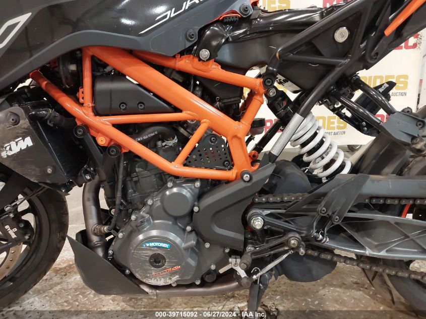 2023 Ktm 390 Duke VIN: MD2JPJ405PC234220 Lot: 39715092