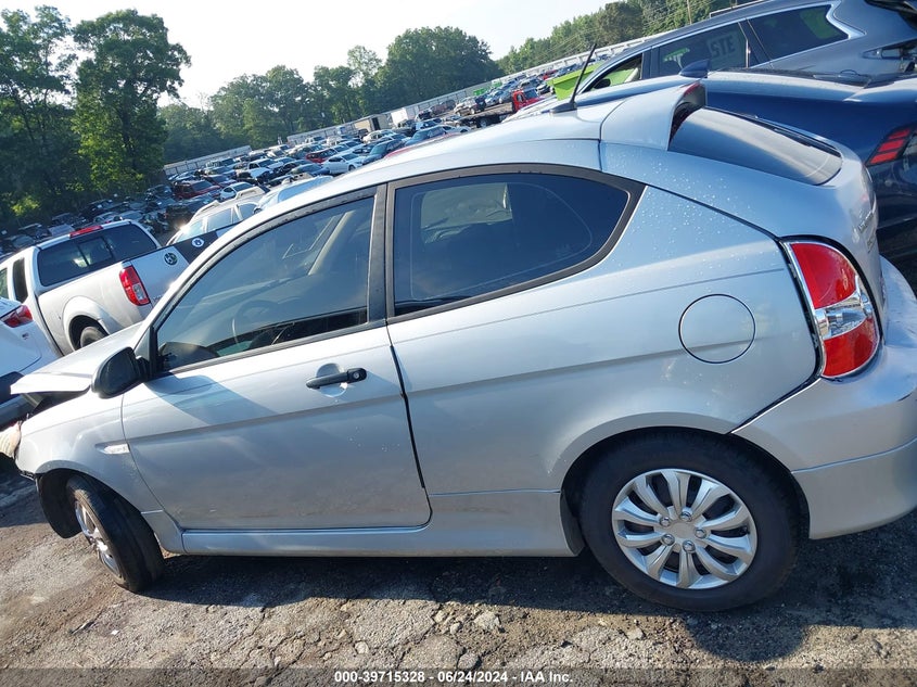 2008 Hyundai Accent Gs VIN: KMHCM36C58U084563 Lot: 39715328