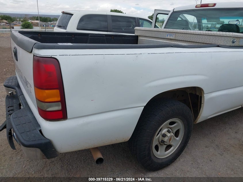 2001 Chevrolet Silverado 1500 VIN: 1GCEC14V11E140961 Lot: 39715329