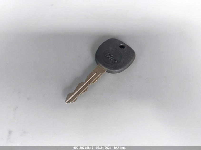 2002 Chevrolet Silverado C1500 VIN: 1GCEC19W02Z120115 Lot: 39715643